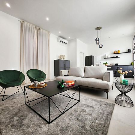 סירקוזה Matteotti Royale Apartments מראה חיצוני תמונה