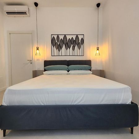 סירקוזה Matteotti Royale Apartments מראה חיצוני תמונה