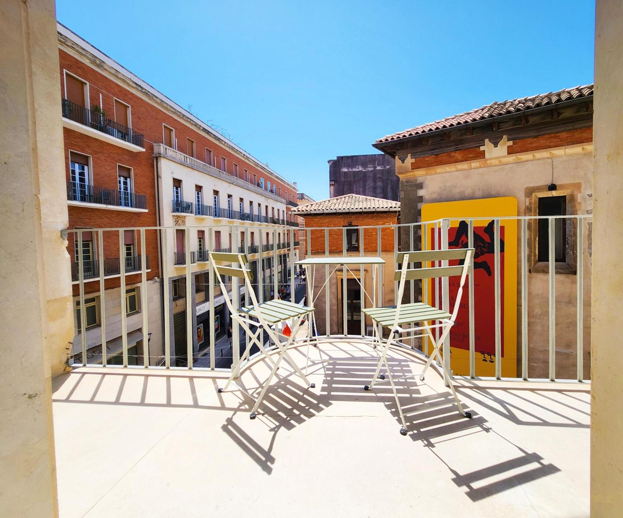 סירקוזה Matteotti Royale Apartments מראה חיצוני תמונה